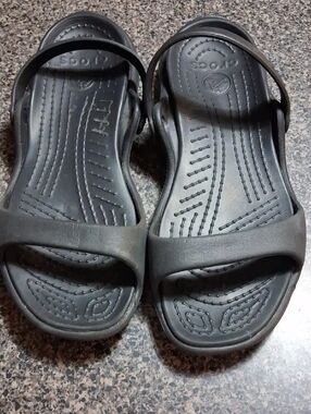 CROCS Black Open-Toe Comfort Sandals Sz 11